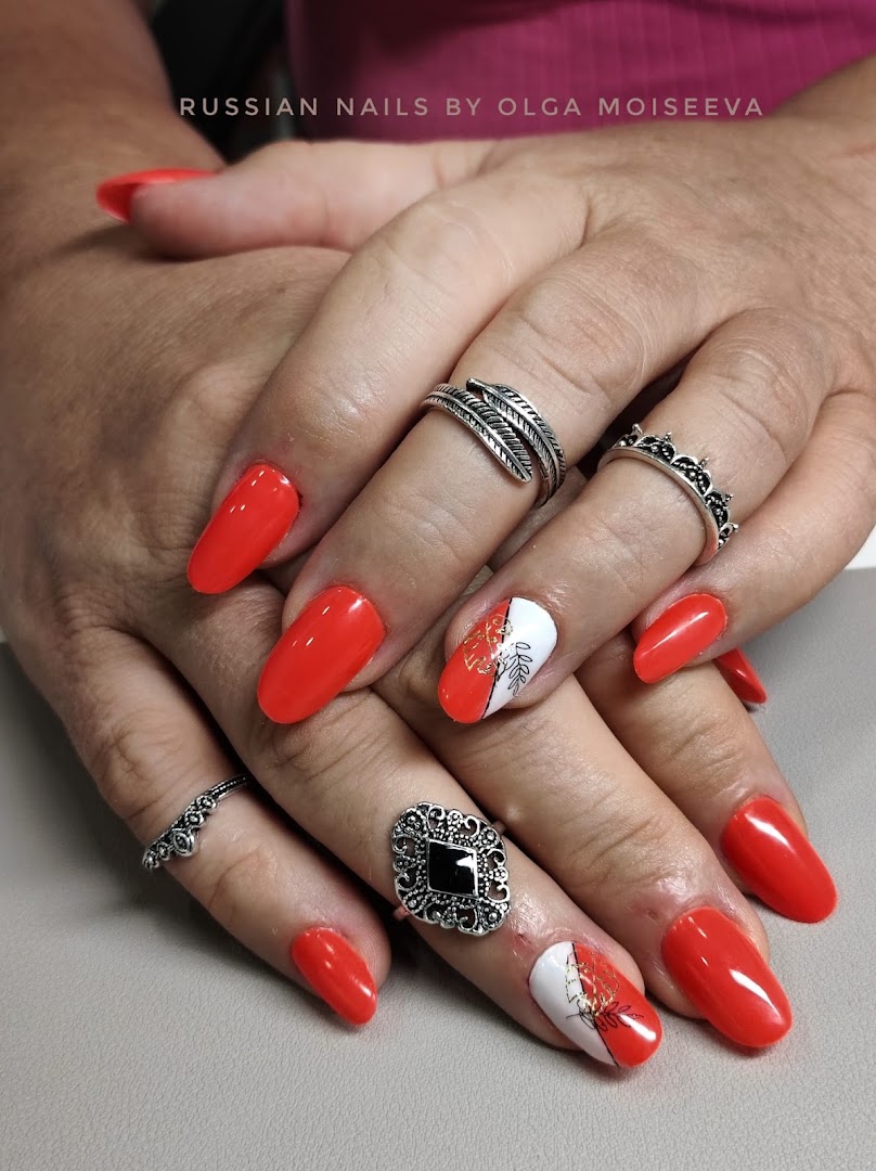 Russian Nails by Olga Moiseeva - Salón de manicura y pedicura en Almería