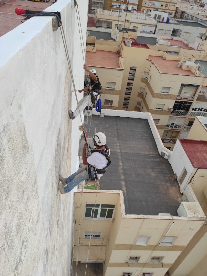 SOLUCIONES TRABAJOS VERTICALES S.L - Reformas en Almería