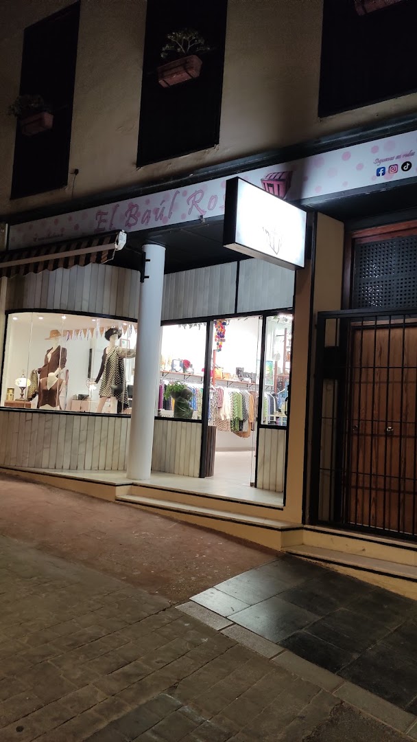 Samal by El Baúl Rosa - Tienda de ropa en Almería
