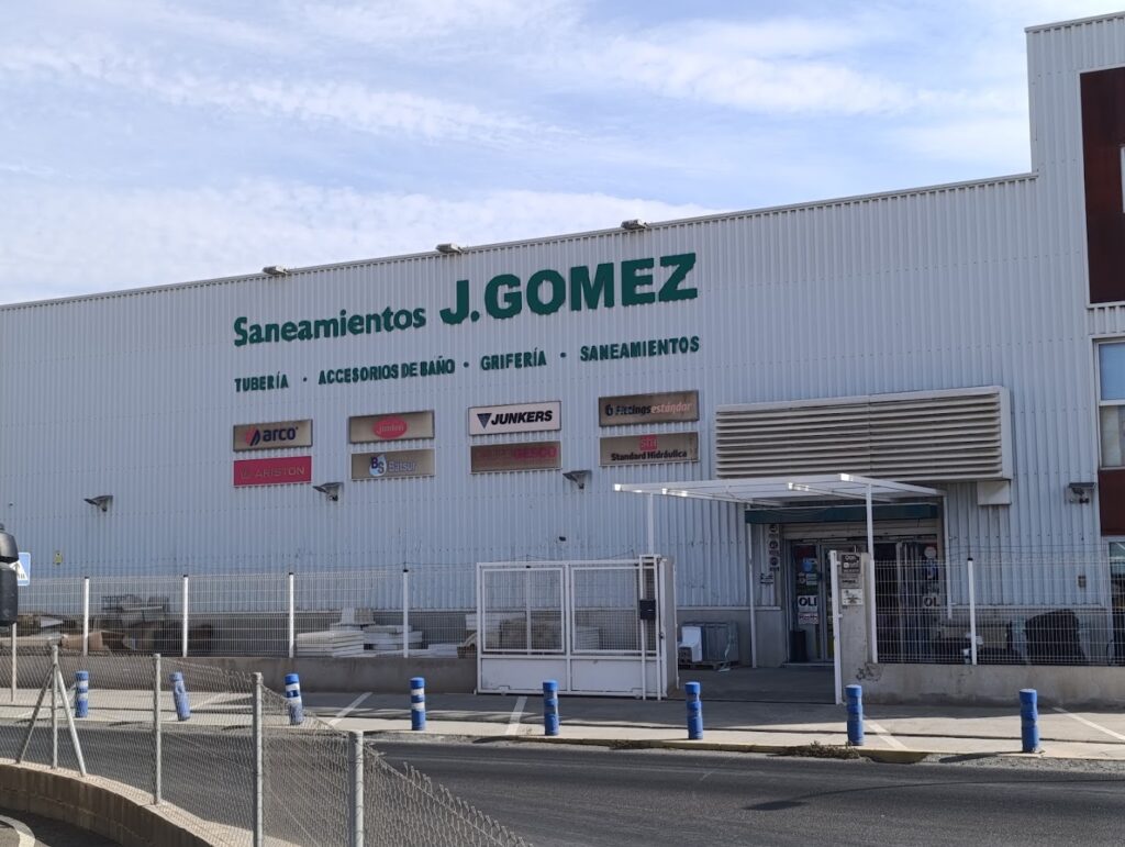 Saneamientos José Gómez S.L. - Tienda de artículos de fontanería en Almería