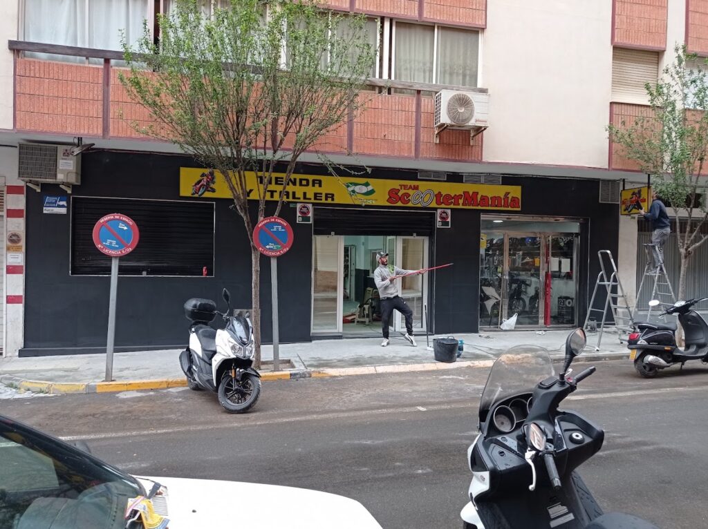 Scootermania - Concesionario de motos en Almería