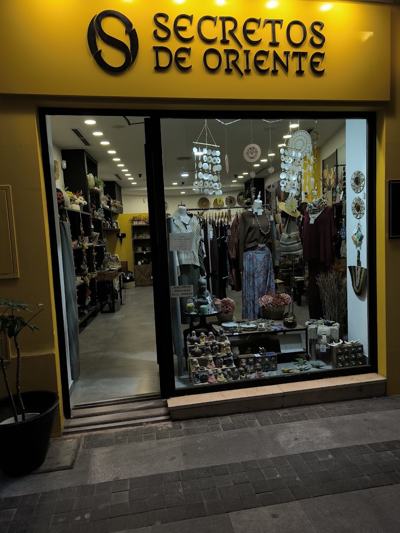 Secretos De Oriente - Tienda de ropa en Almería