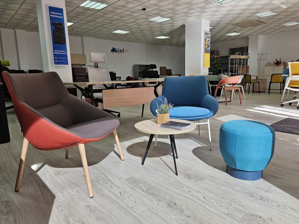 Servitec Almería S.L. - Tienda de mobiliario de oficina en Almería
