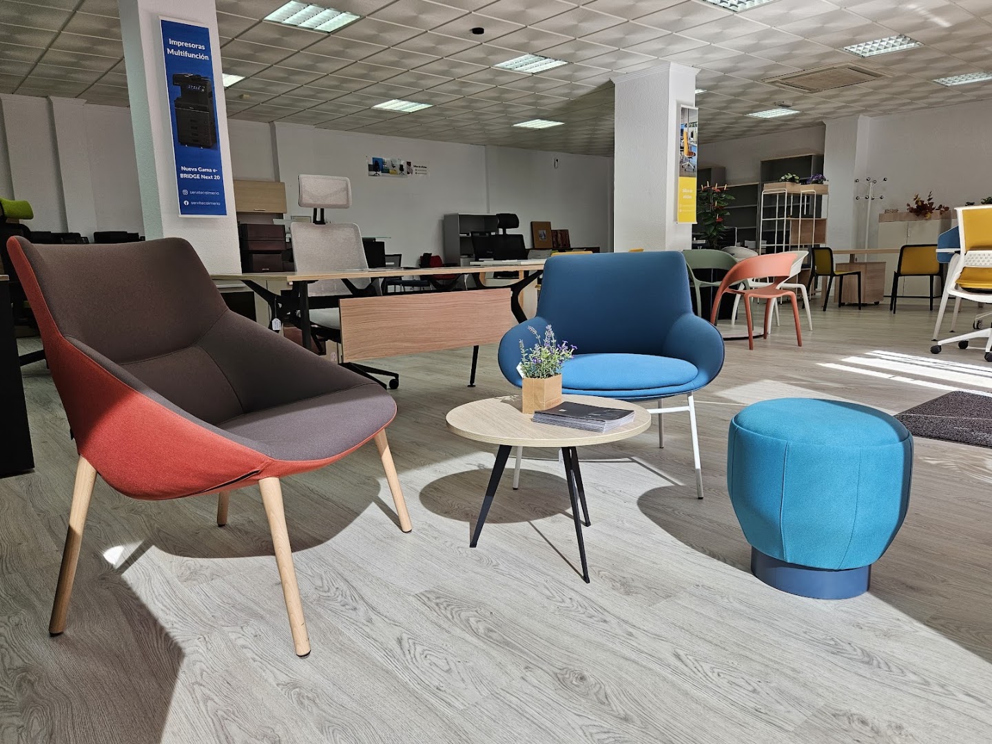 Servitec Almería S.L. - Tienda de mobiliario de oficina en Almería