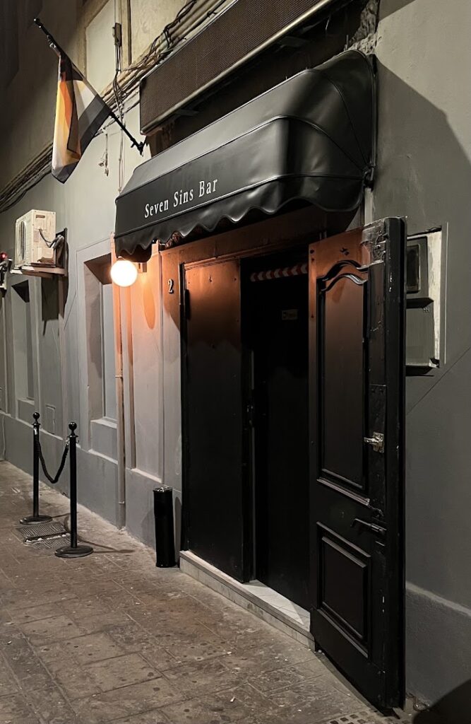Seven Sins bar - Bar gay en Almería
