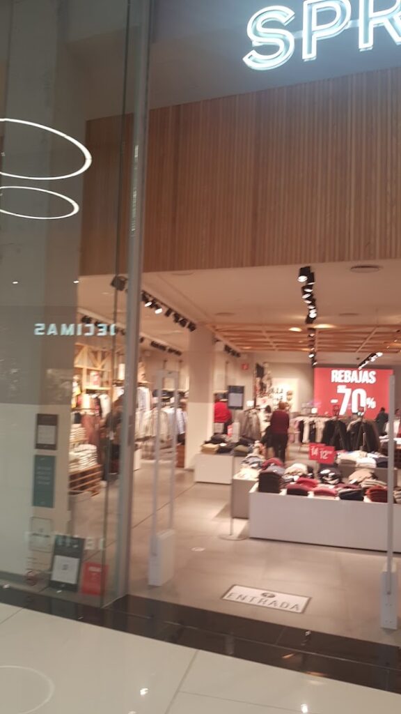 Springfield - Tienda de ropa para jóvenes en Almería