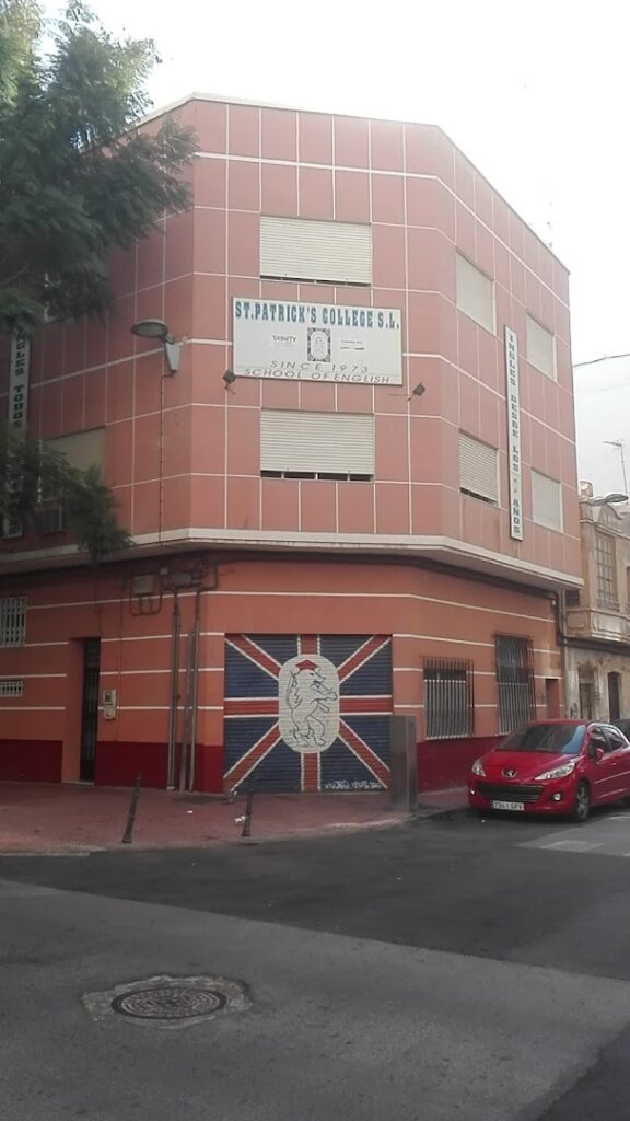 St. Patrick's College Academia de Inglés - Academia de inglés en Almería