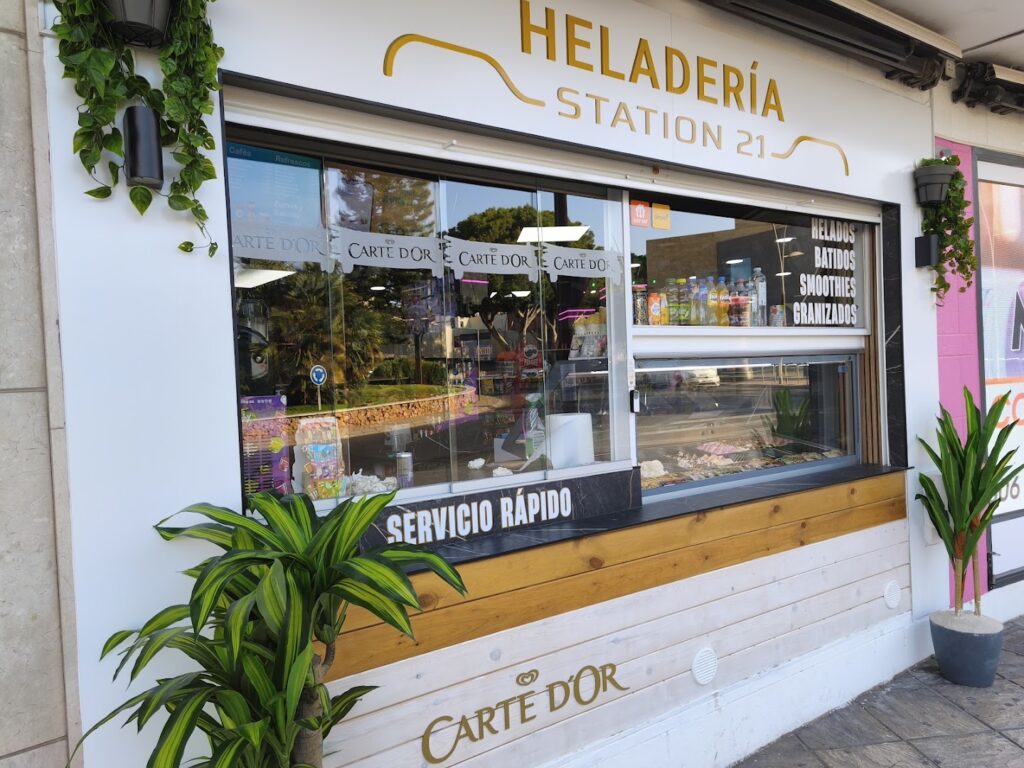 Station 21 - Tienda general en Almería