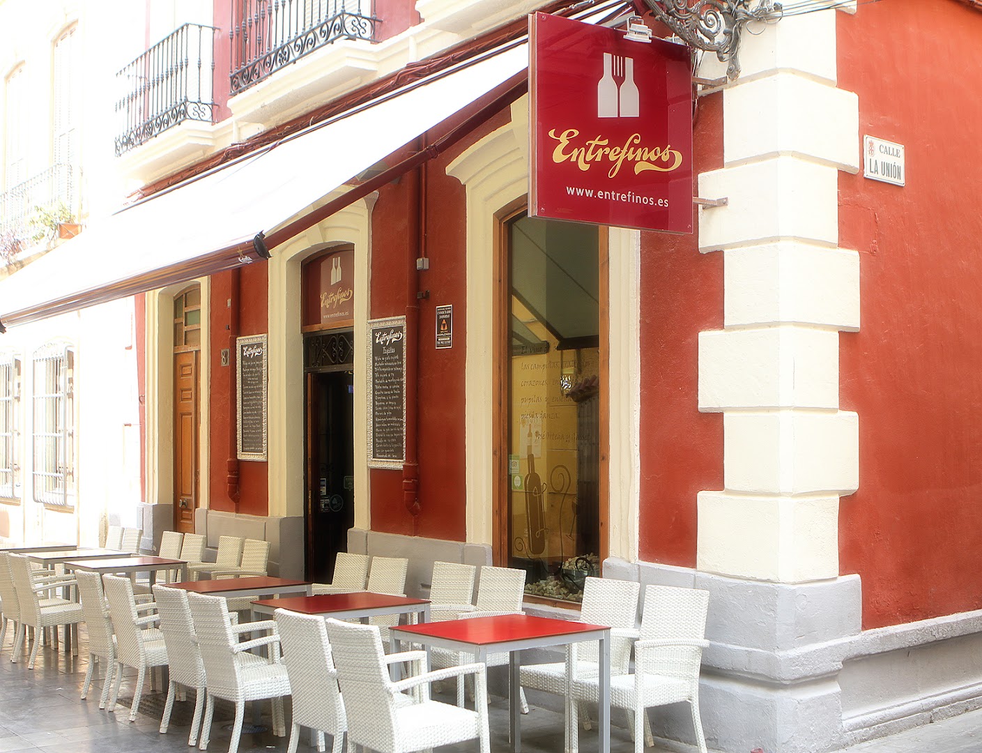 Taberna Entrefinos Almería | Bar de Tapas