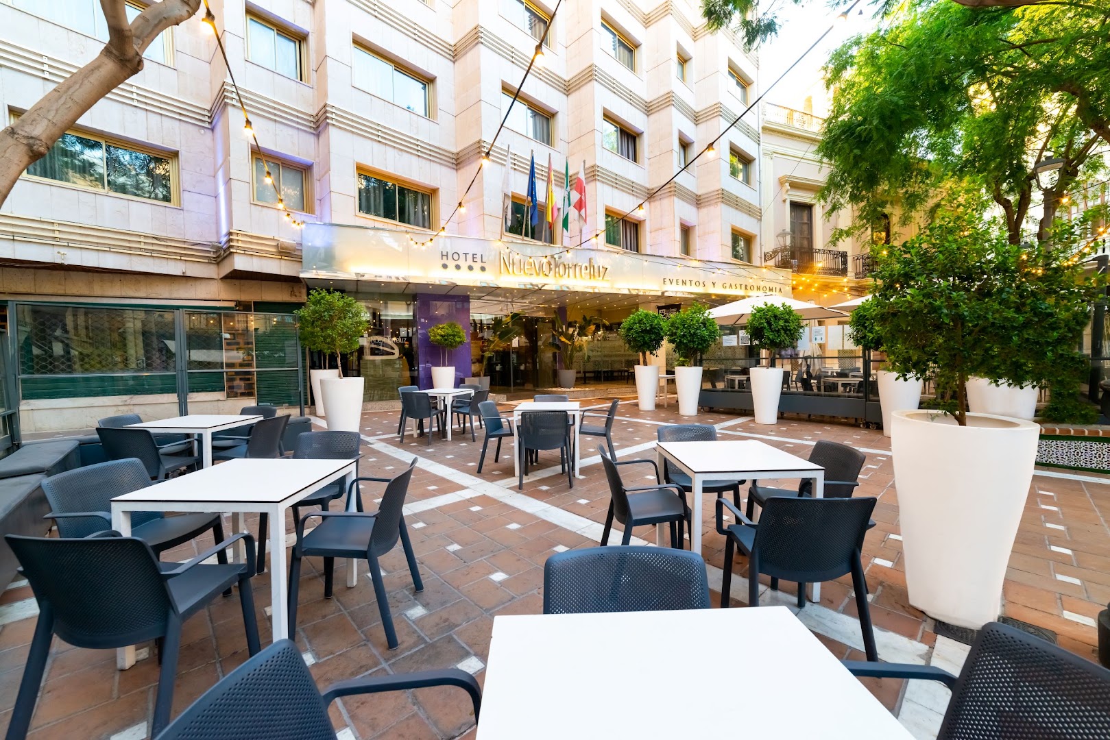 Taberna Nuevo Torreluz - Cafetería en Almería