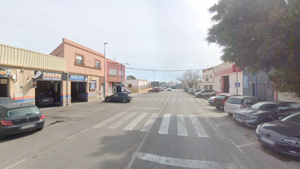 Taller Chapa Y Pintura Autoservicio - Taller de reparación de automóviles en Almería