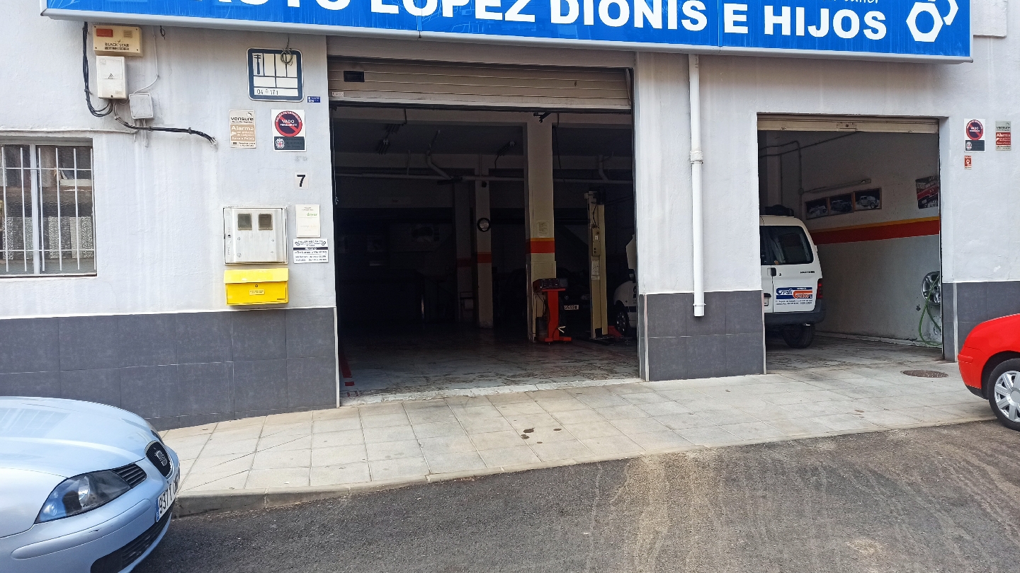 Taller Mecánico Auto López Dionis e Hijos - Taller de reparación de automóviles en Almería