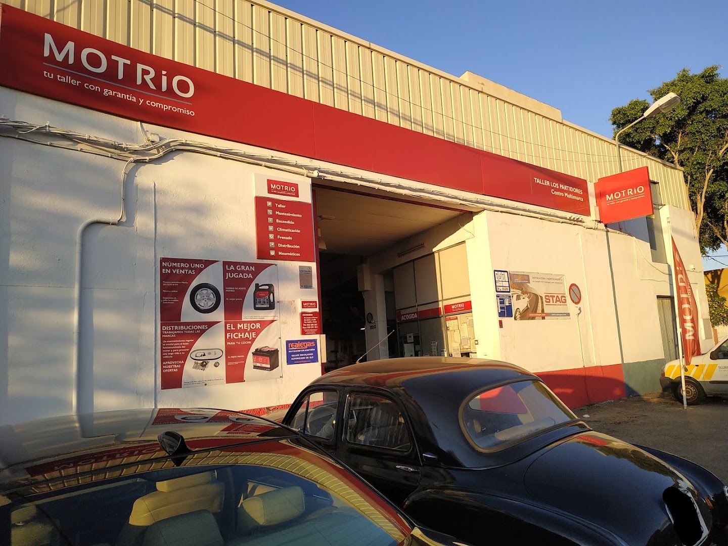 Talleres Los Partidores S.L.MOTRIO - Taller de reparación de automóviles en La Cañada