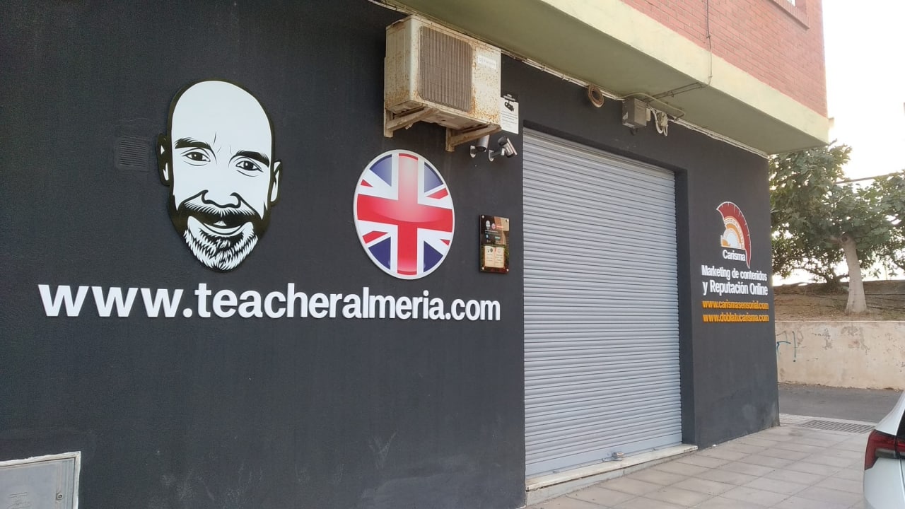Teacher Almería (George) - Academia de inglés en Almería
