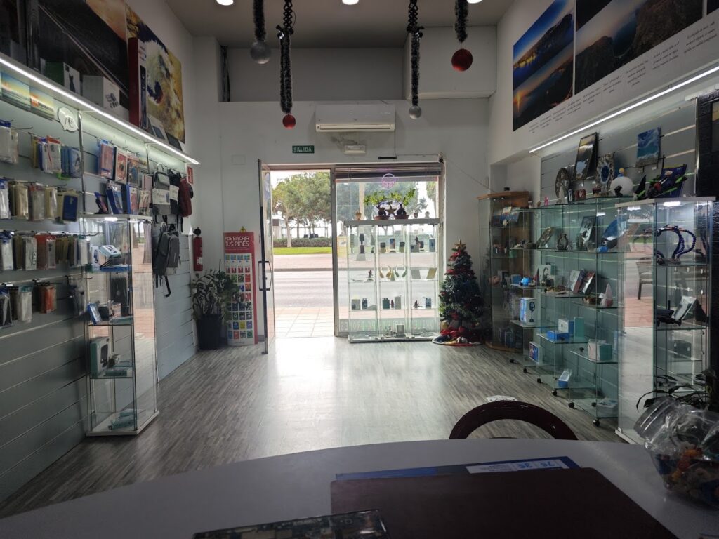 The Phone Drone - Playa - Tienda de reparación de teléfonos móviles en Almería