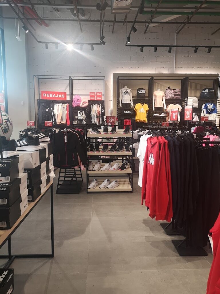 Tienda de deporte Almería Décimas - Tienda de ropa de deportes en Almería