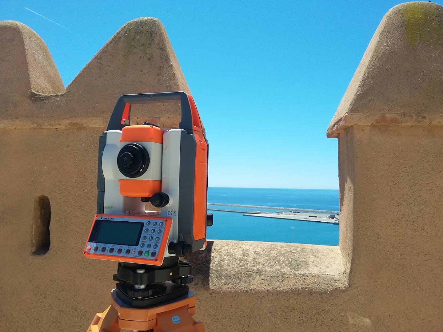 Topografo Almeria Javier Aguila Cortés - Empresa de topografía en Almería