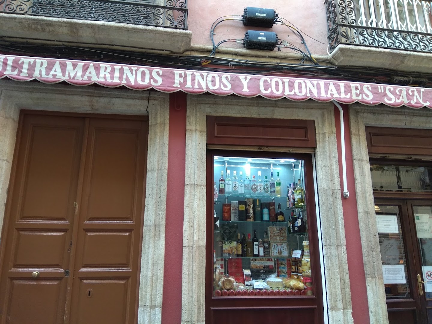 Ultramarinos Finos San Antonio - Tienda de alimentación en Almería