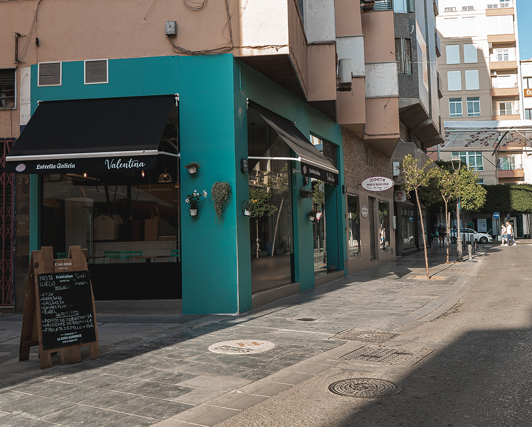 Valentina - Cafetería en Almería