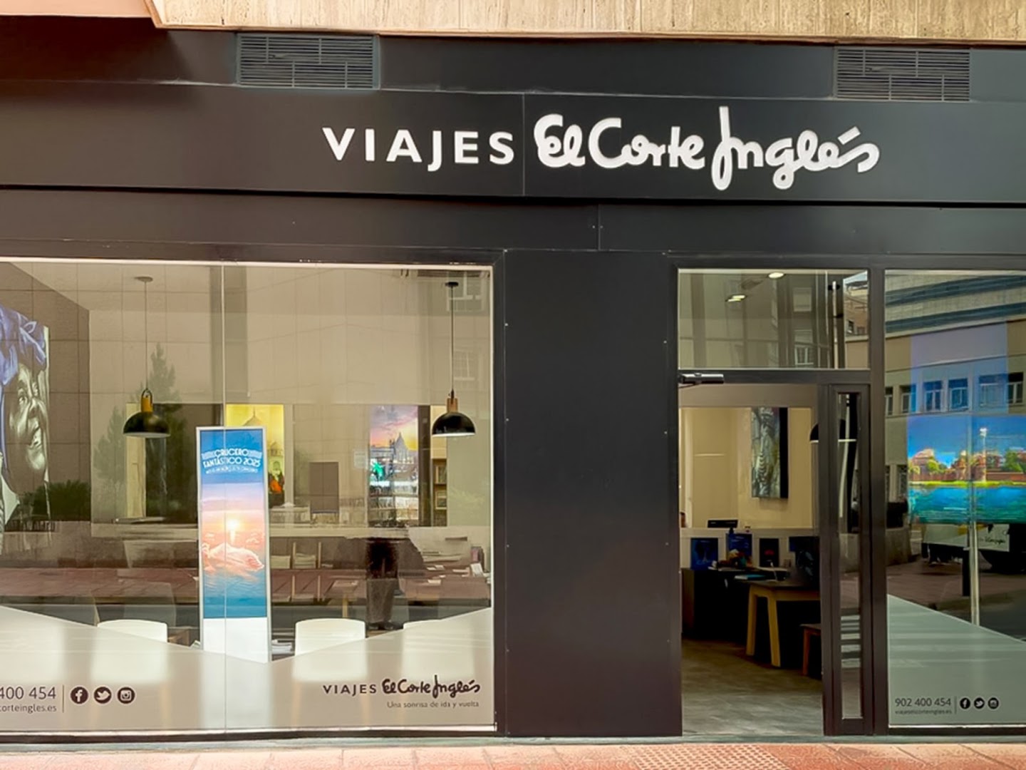 Viajes El Corte Inglés Almería-Montserrat - Agencia de viajes en Almería