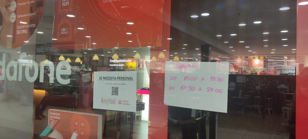 Vodafone Carrefour Almeria - Tienda de móviles en Almería