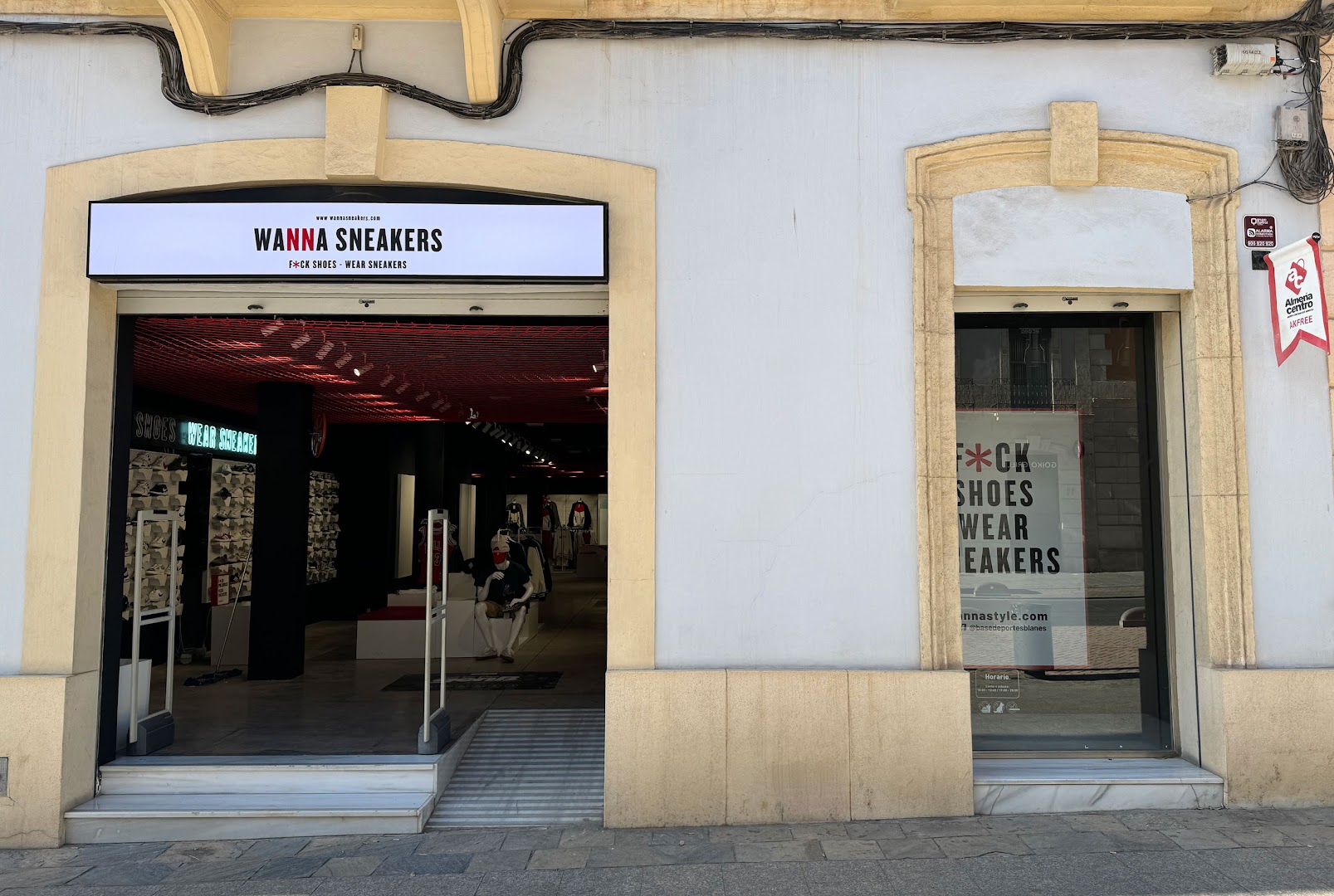Wanna Sneakers Almería - Tienda de ropa en Almería