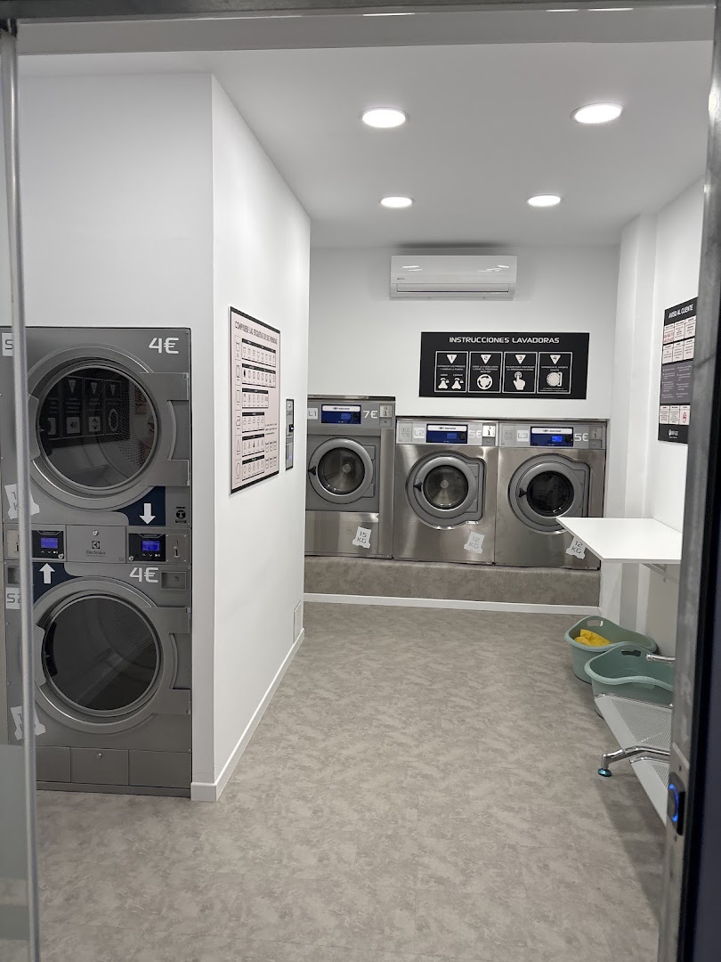 Wash & Go - Lavandería de autoservicio en Almería