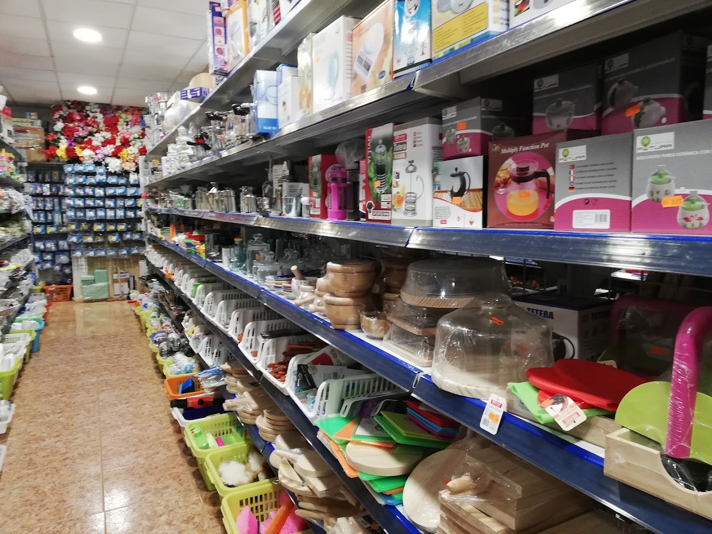 bazar Mundo - Comercio en Almería