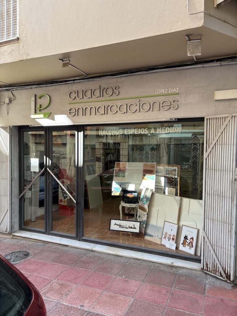 ️ Lopez Diaz Cuadros Y Enmarcaciones - Tienda de enmarcación en Almería